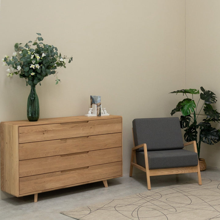 Commode en bois massif veskor 4.2
