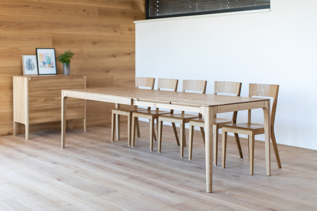 Table de salle à manger à rallonge en bois massif CREATIV | KARPIS
