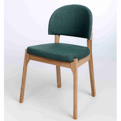 Chaises rembourrées en vert