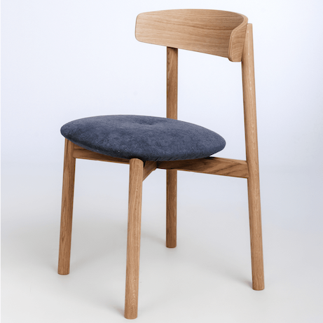 Chaises rembourrées bleues
