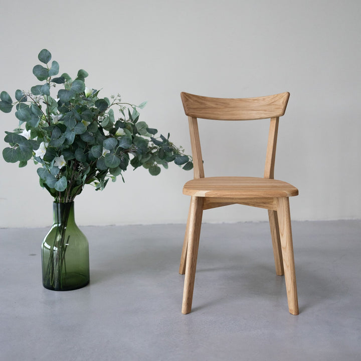 Lot de 2 ou 4 chaises de salle à manger en chêne massif VICTORIA | VESKOR