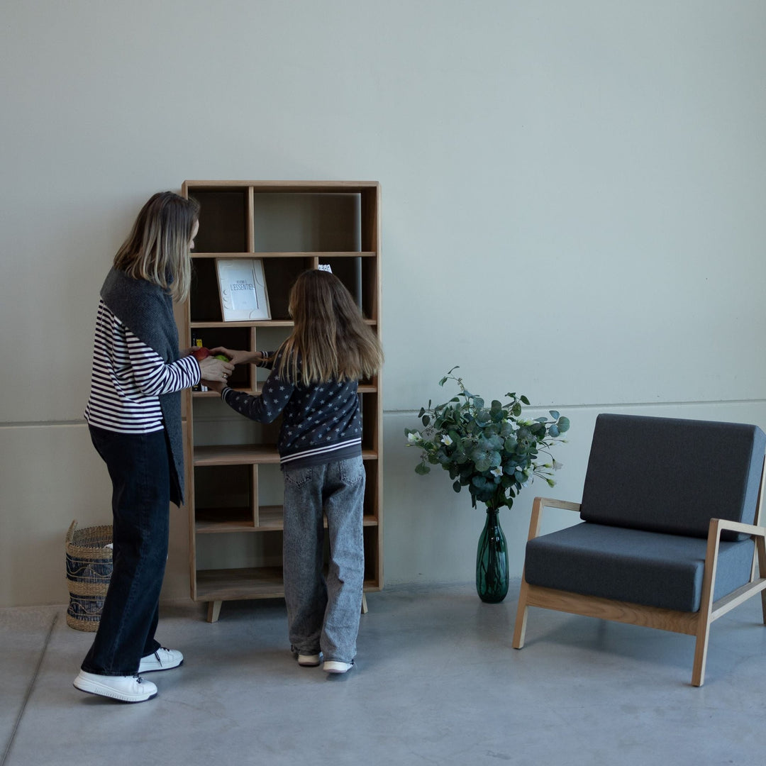 Bibliothèque en bois massif SUÈDE 1, 80 x 42 x 180 cm. | VESKOR