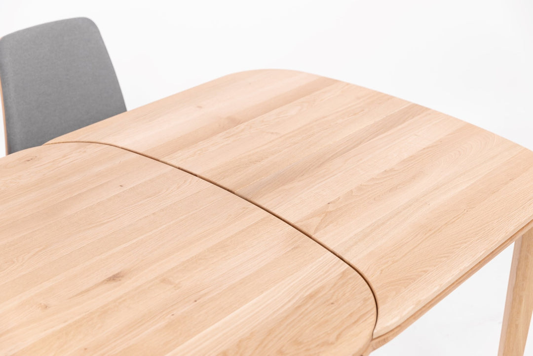 Table de salle à manger à rallonge en bois massif hêtre ou chêne IKONA | KARPIS
