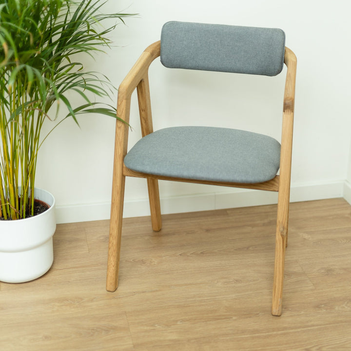 Lot de 2 ou 4 chaises de salle à manger rembourrées en chêne massif Soho | VESKOR