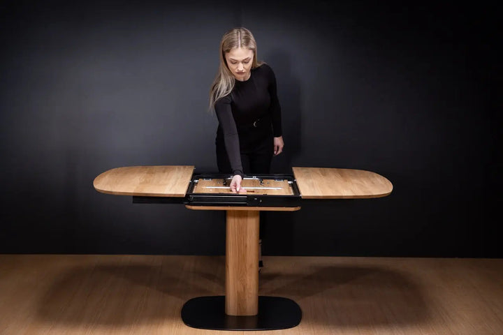 Table de salle à manger à rallonge en bois massif LUNA | KARPIS