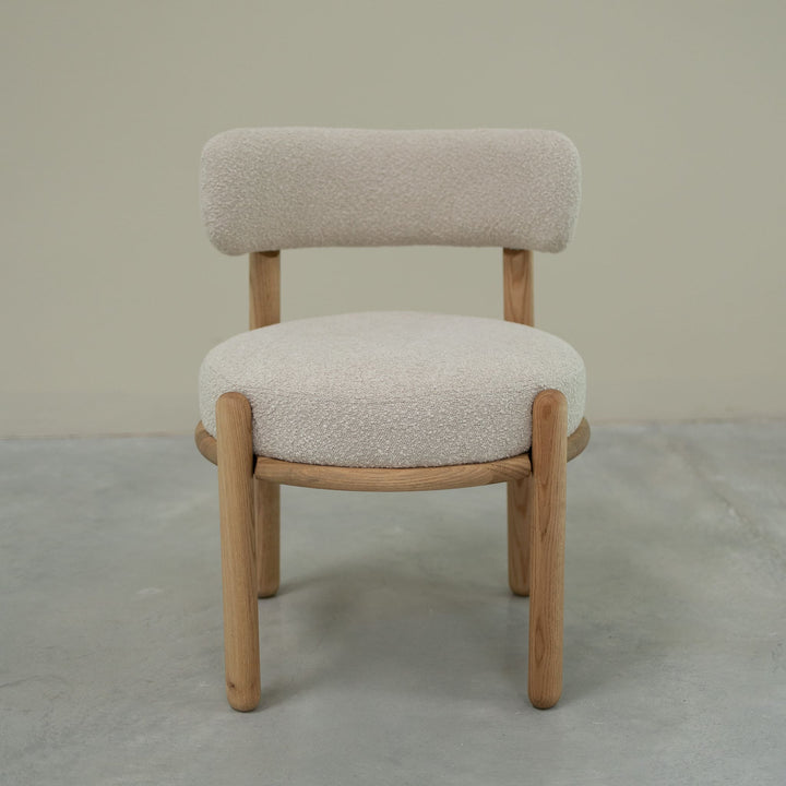 VESKOR Chaise en chêne massif tapissée de la collection Lova Meubles nordiques au design moderne Mobel.Store