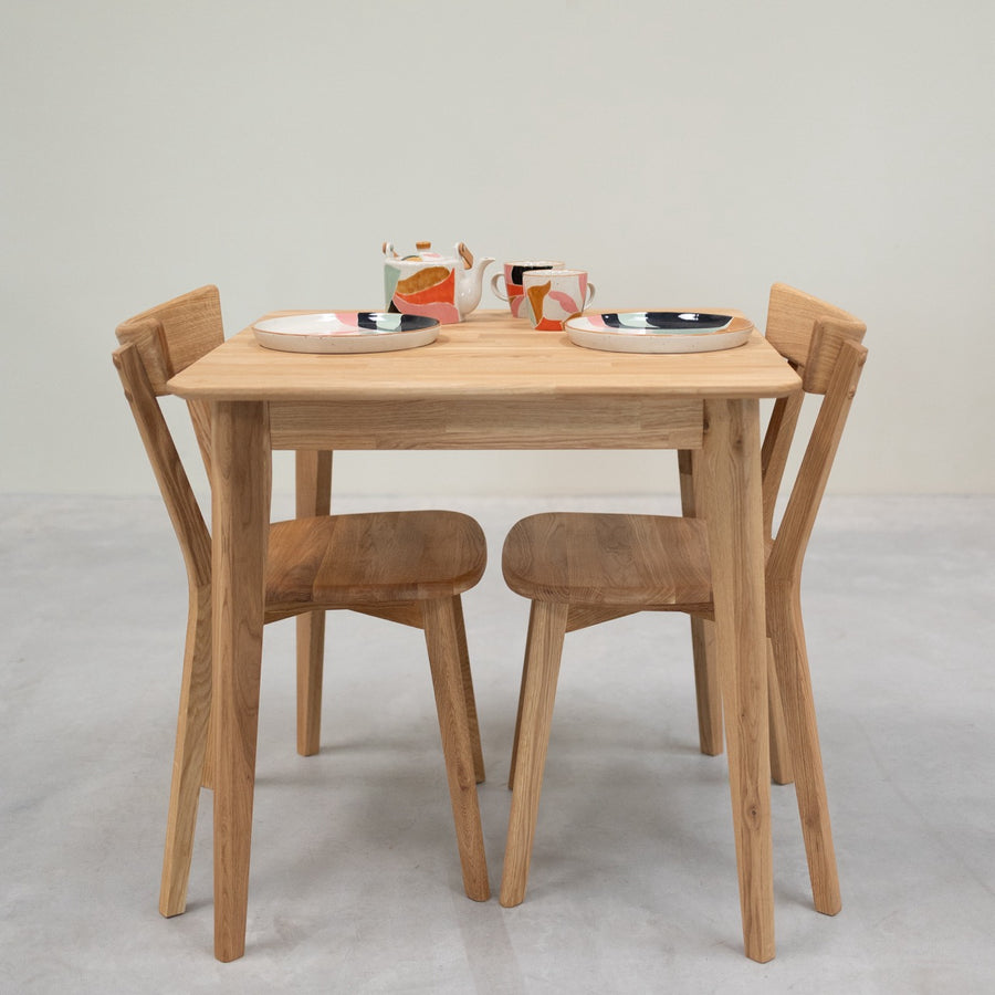 VESKOR Table de salle à manger carrée en chêne massif GUSTAF