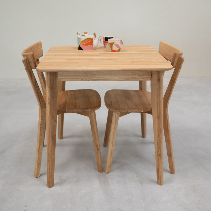 VESKOR Table de salle à manger carrée en chêne massif GUSTAF