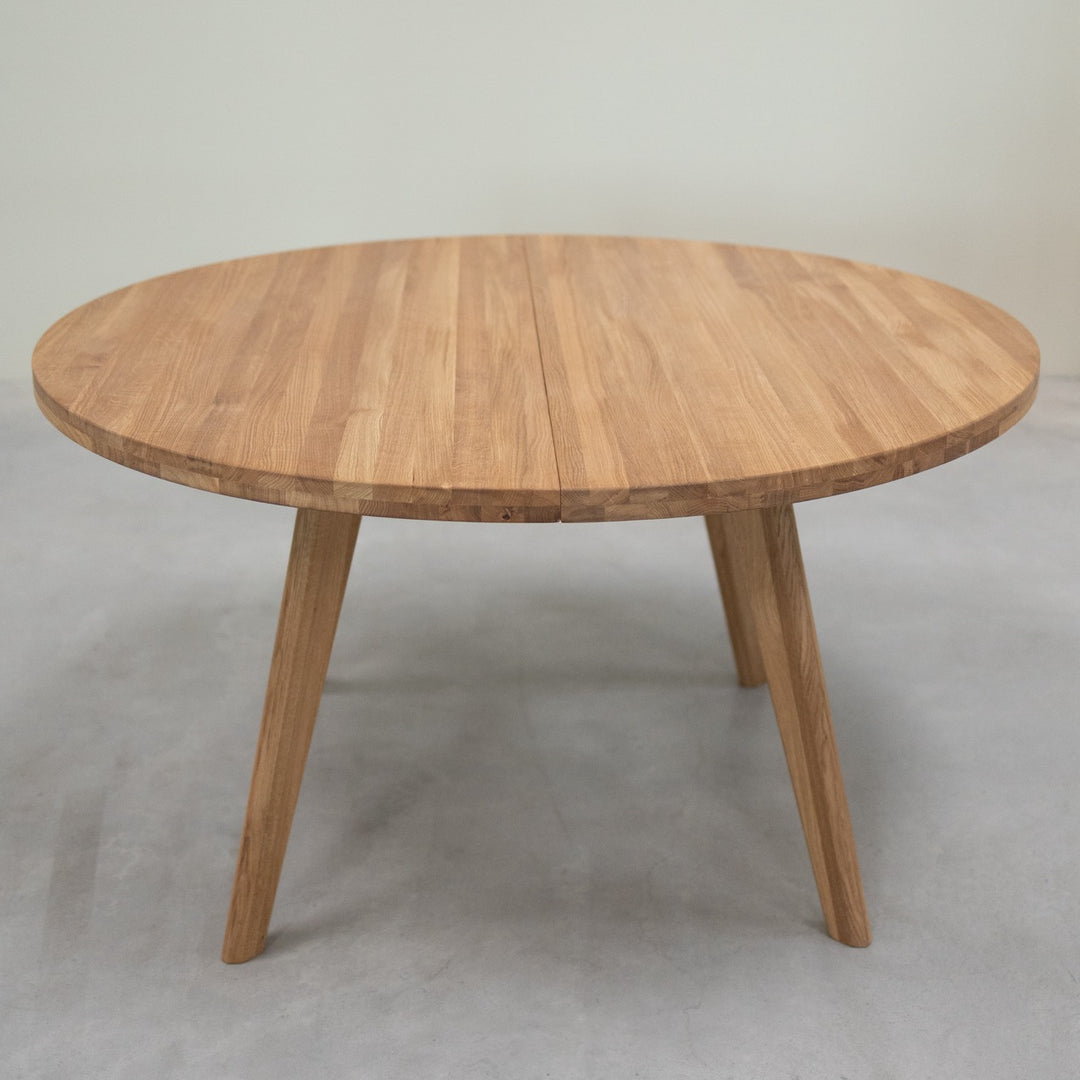 VESKOR Table de salle à manger ronde à rallonge en chêne massif LEA