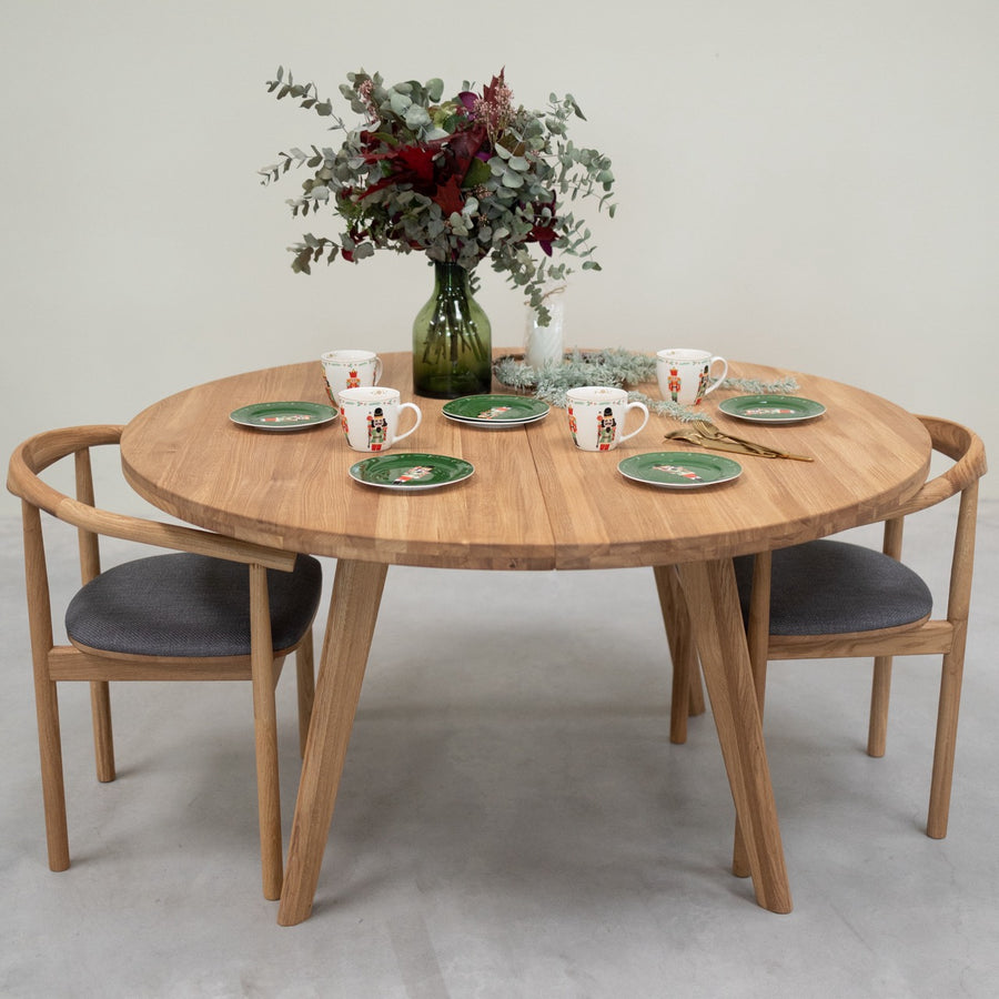 VESKOR Table de salle à manger ronde à rallonge en chêne massif LEA