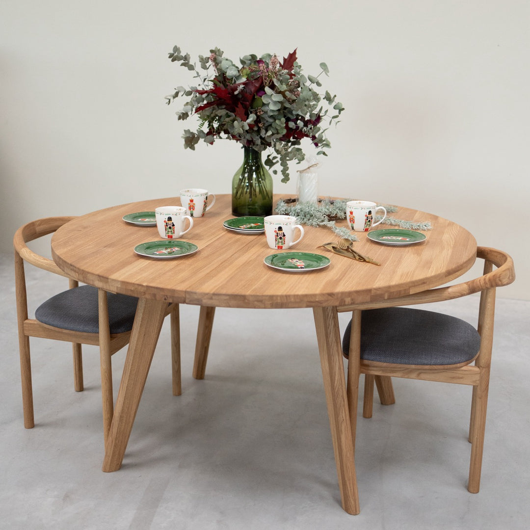 VESKOR Table de salle à manger ronde à rallonge en chêne massif LEA