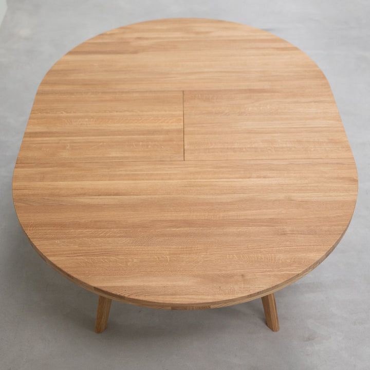 VESKOR Table de salle à manger ronde à rallonge en chêne massif LEA