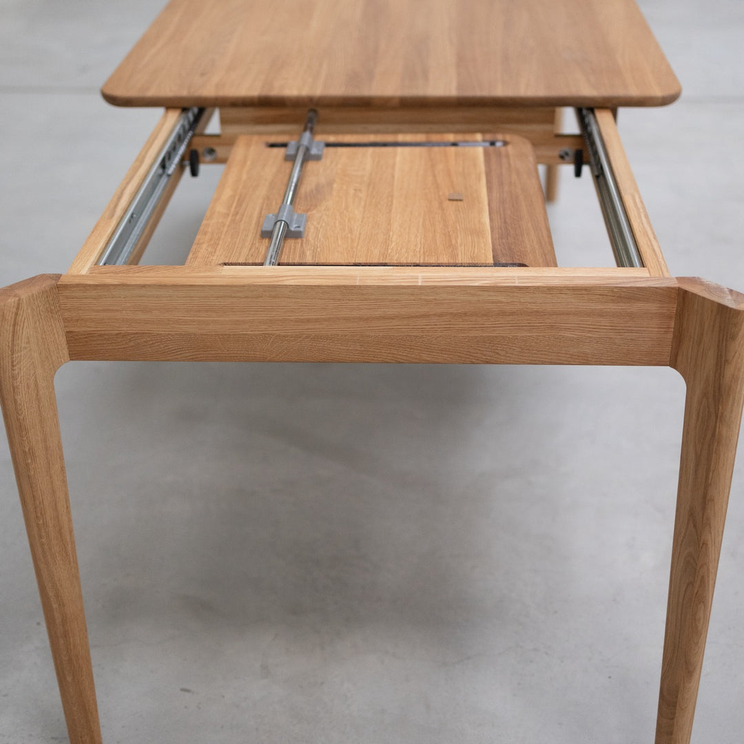 VESKOR Table de salle à manger à rallonge en chêne massif ASTRID