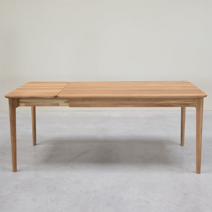 VESKOR Table de salle à manger à rallonge en chêne massif ASTRID