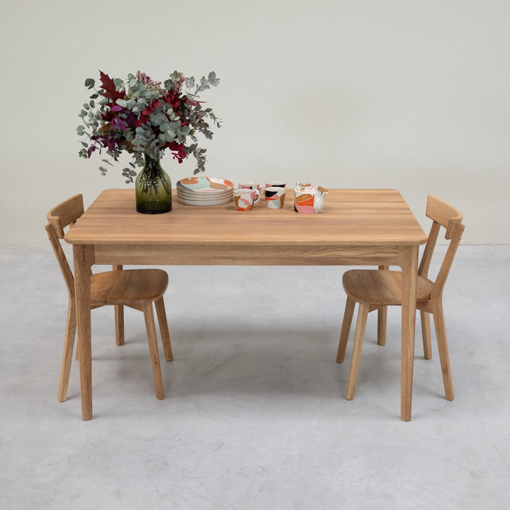 VESKOR Table de salle à manger à rallonge en chêne massif ASTRID