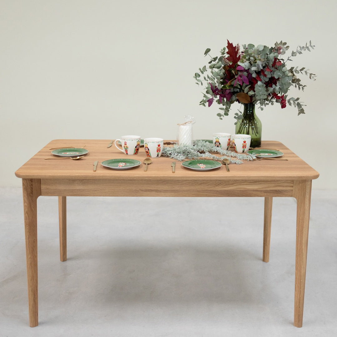VESKOR Table de salle à manger à rallonge en chêne massif ASTRID