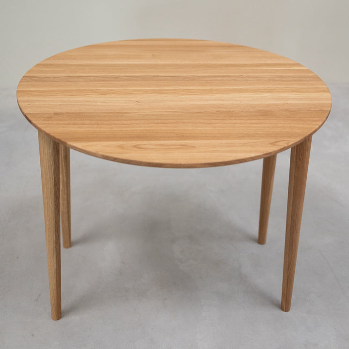 VESKOR Table de salle à manger ronde à rallonge en chêne massif LUNA