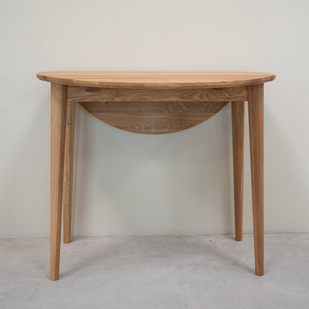 VESKOR Table de salle à manger ronde à rallonge en chêne massif LUNA