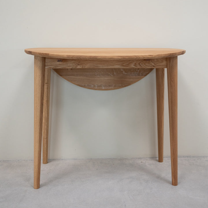 VESKOR Table de salle à manger ronde à rallonge en chêne massif LUNA
