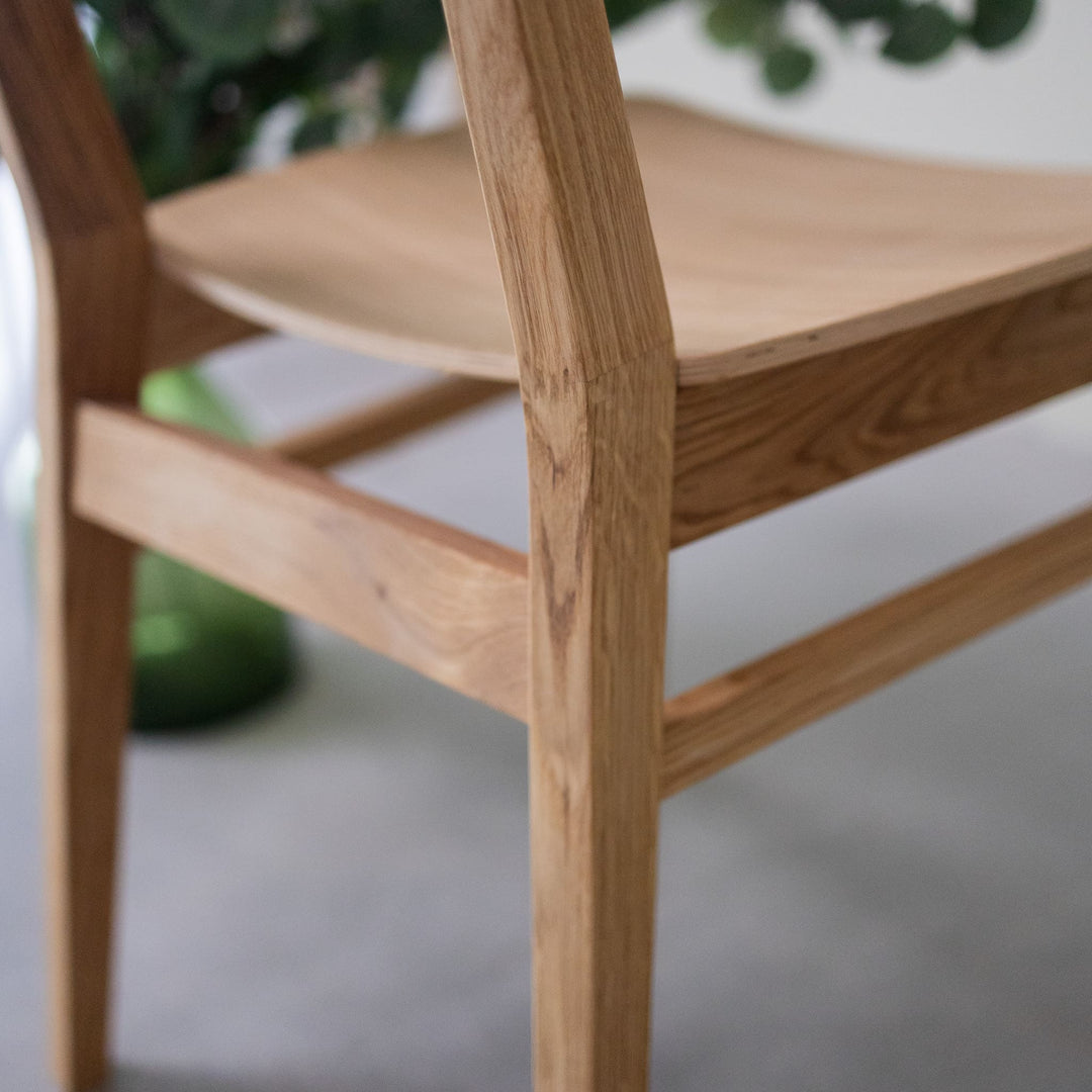 VESKOR Lot de chaises de salle à manger en chêne massif de la collection Dania Meubles nordiques au design moderne Mobel.Store