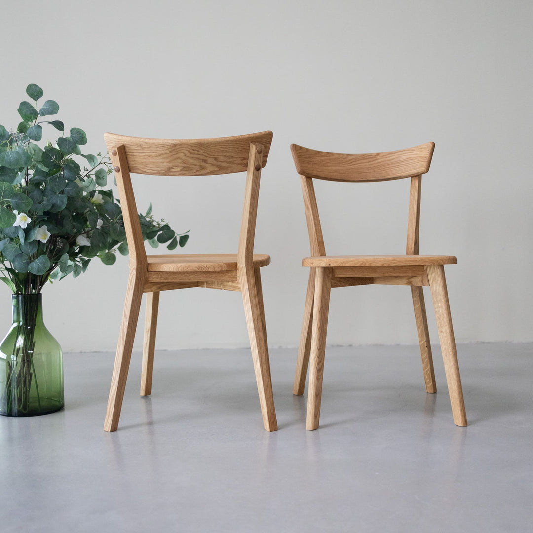VESKOR Lot de chaises de salle à manger en chêne massif de la collection Victoria Meubles nordiques au design moderne Mobel.Store
