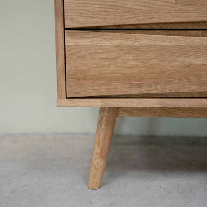 VESKOR Vitrine en bois massif de chêne durable MALMO 1