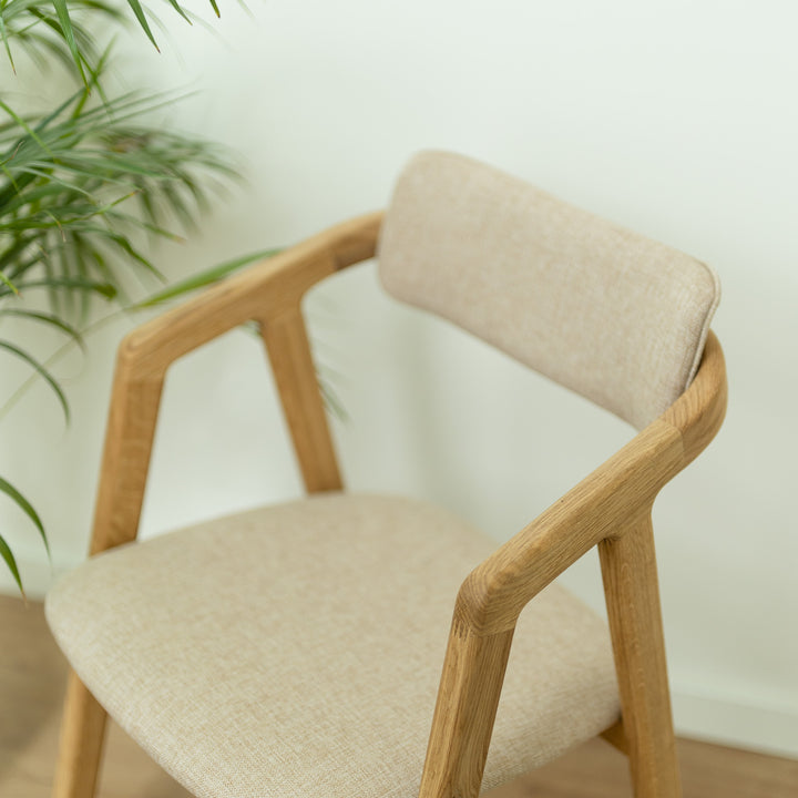 VESKOR Chaise de salle à manger rembourrée en chêne massif de la collection Soho Meubles nordiques au design moderne