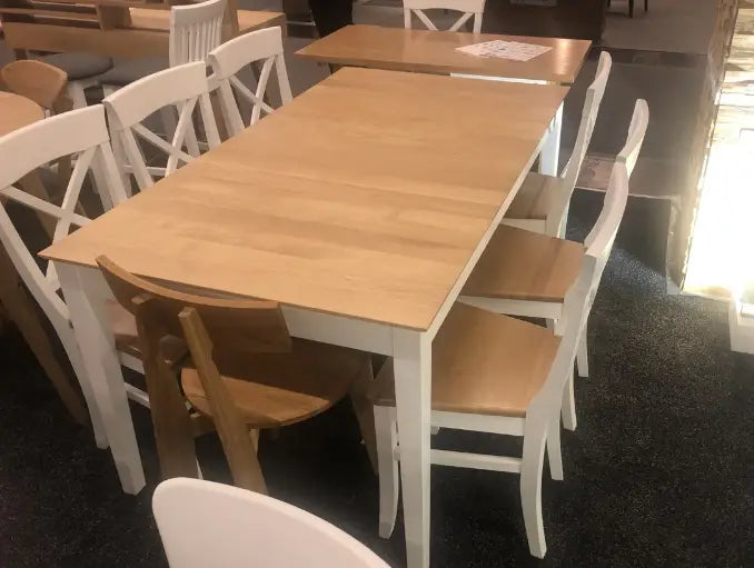 VESKOR Mesa de comedor extensible de madera maciza Lausanne