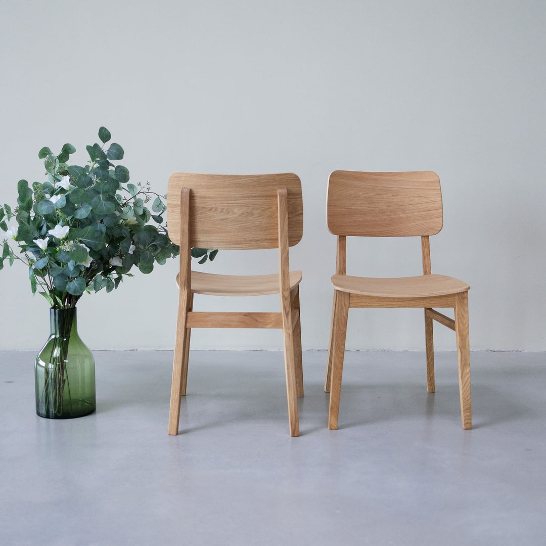 Lot de 2 ou 4 chaises de salle à manger en bois de chêne KODAMA | VESKOR