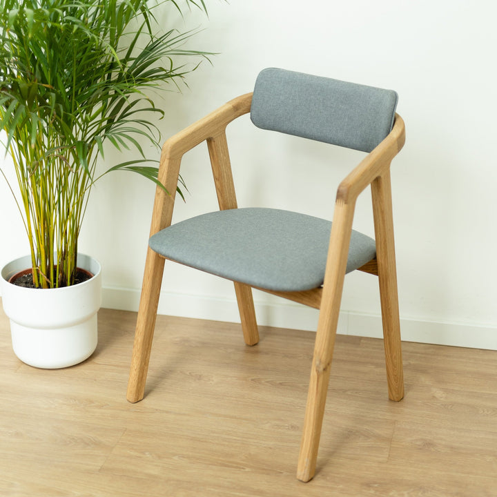 Lot de 2 ou 4 chaises de salle à manger rembourrées en chêne massif Soho | VESKOR