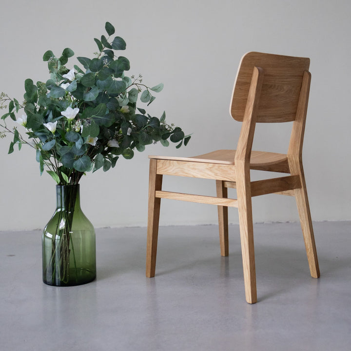 Lot de 2 ou 4 chaises de salle à manger en bois de chêne KODAMA | VESKOR