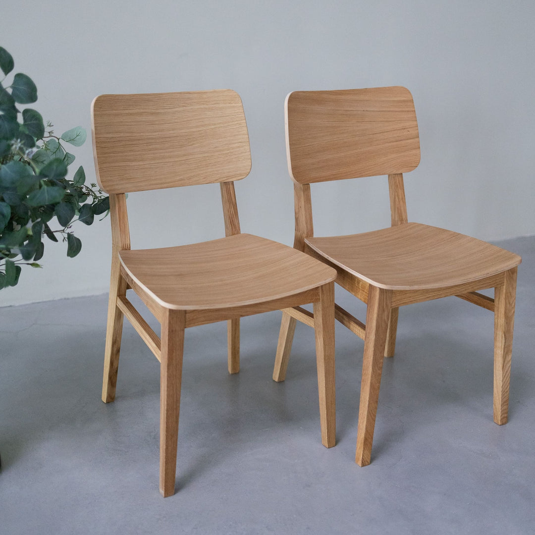 Lot de 2 ou 4 chaises de salle à manger en bois de chêne KODAMA | VESKOR