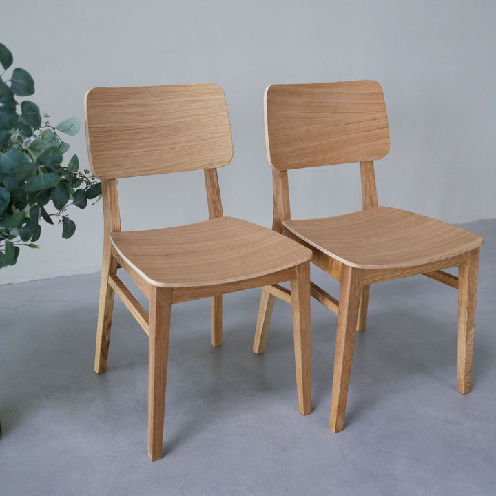 Lot de 2 ou 4 chaises de salle à manger en bois de chêne KODAMA | VESKOR