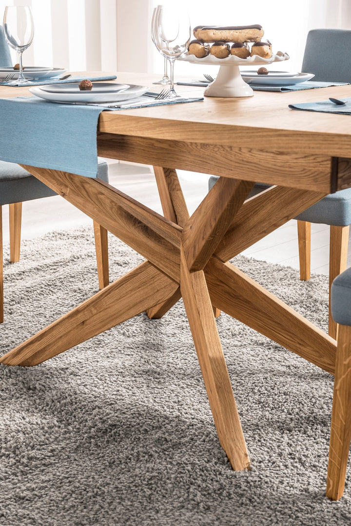 VESKOR Table de salle à manger à rallonge en chêne massif de la collection Velle Meubles nordiques au design moderne